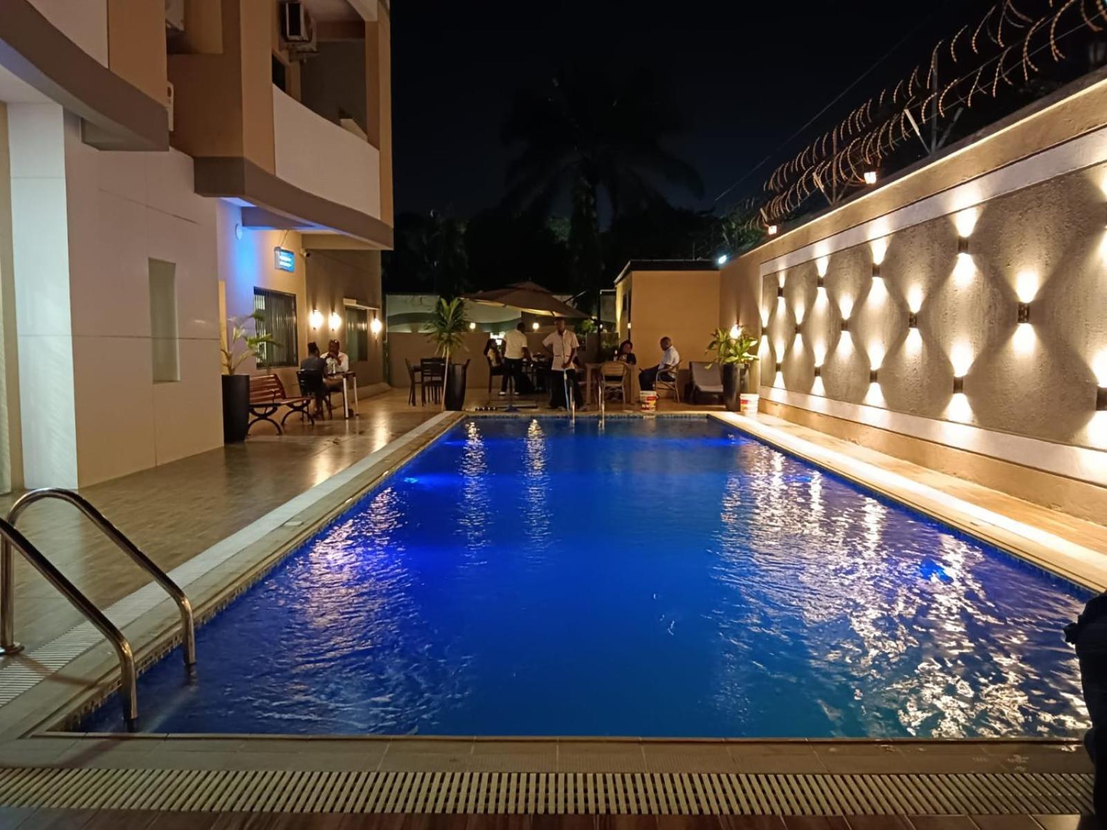 Hotel Golf Coast キンシャサ エクステリア 写真