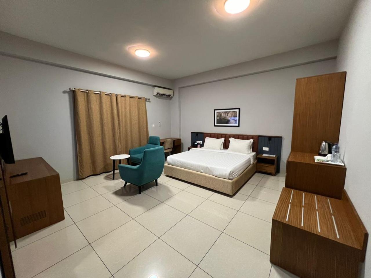 Hotel Golf Coast キンシャサ エクステリア 写真